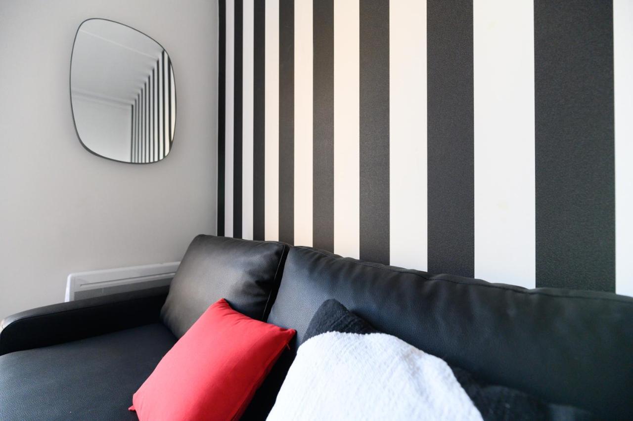 Daumier - New 2 Bdrs Flat Near La Seine Apartment Париж Екстериор снимка